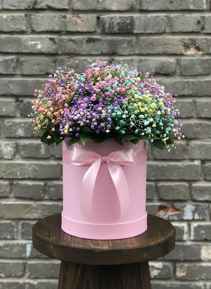 Цветочная композиция из Гипсофила и Розы в шляпной коробке в Богородское