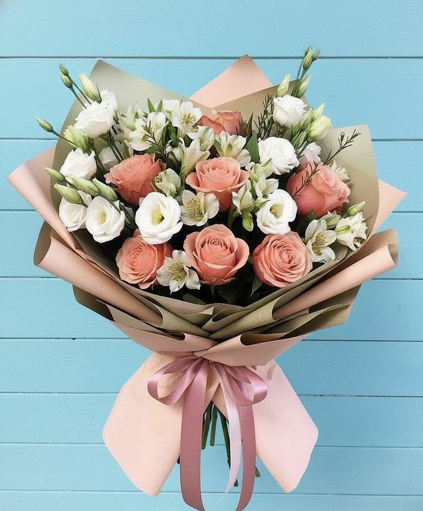 Букет цветов из: Розы, Альстромерии и Лизиантусы в Богородское