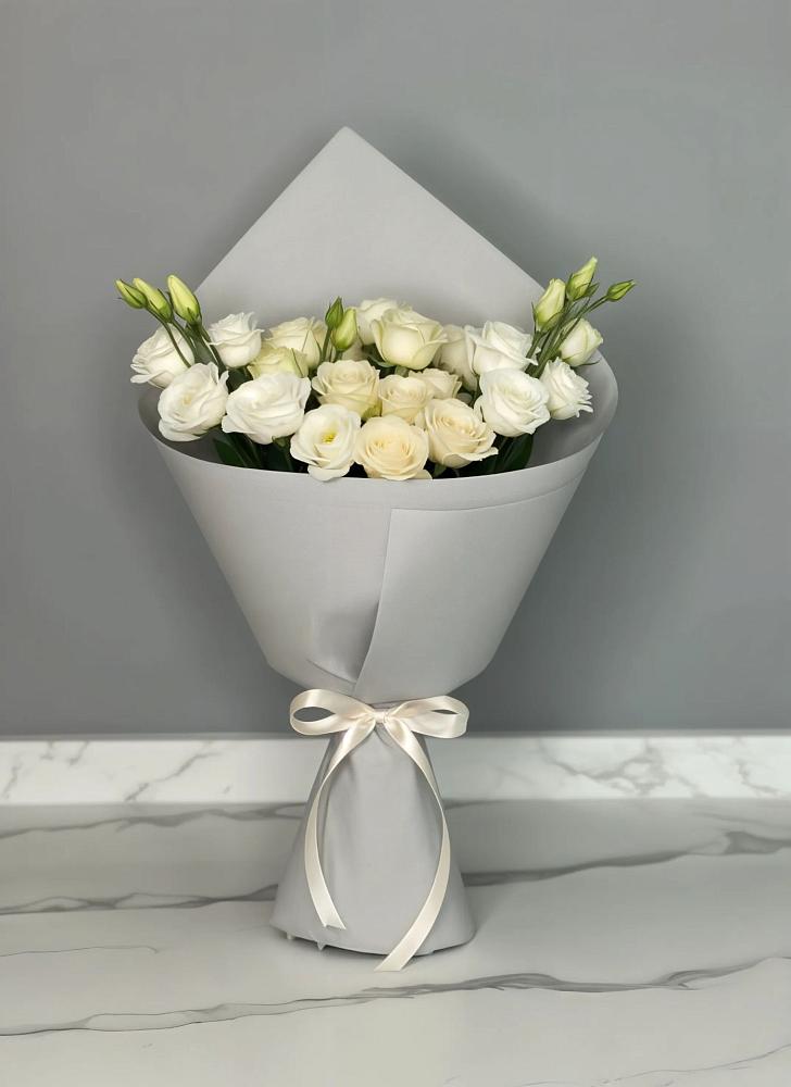 Букет цветов из: Розы и Лизиантусы в Богородское