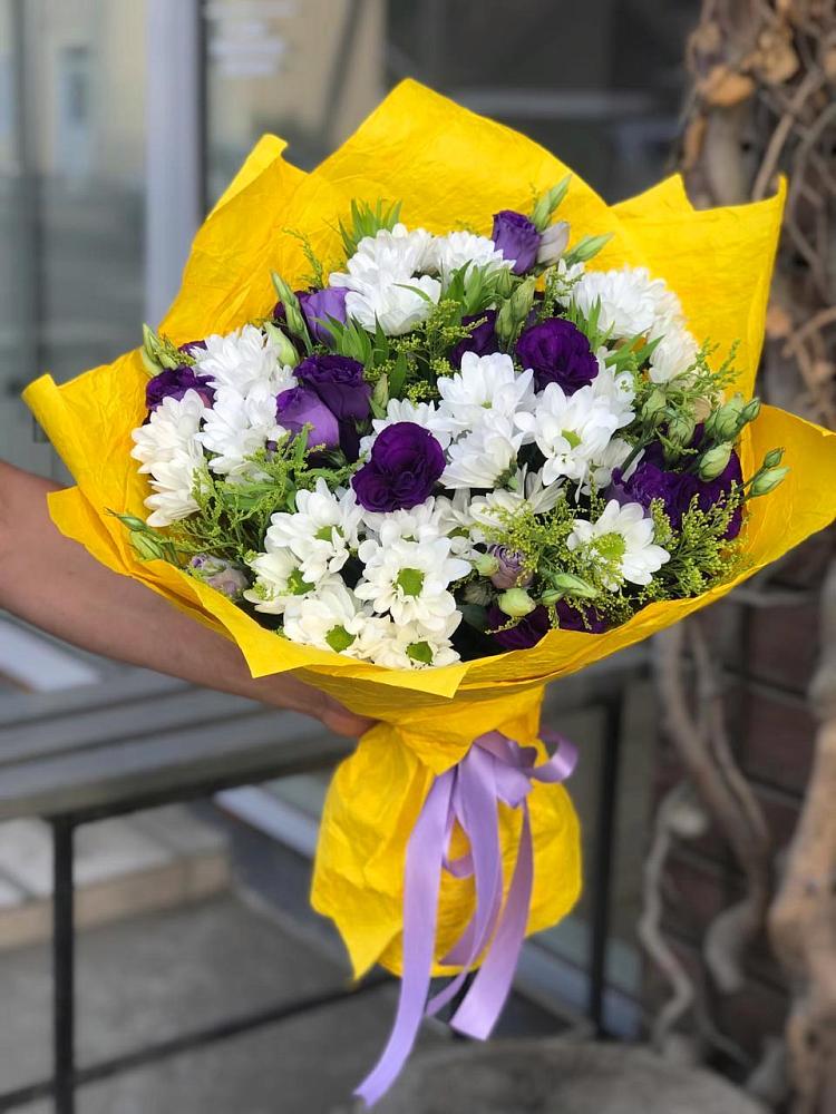 Букет цветов из: Ирисы, Хризантемы и Ромашки в Богородское