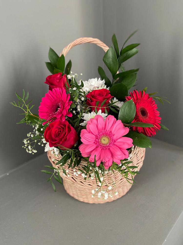 Цветочная композиция из Розы, Хризантемы и Герберы в корзине в Богородское